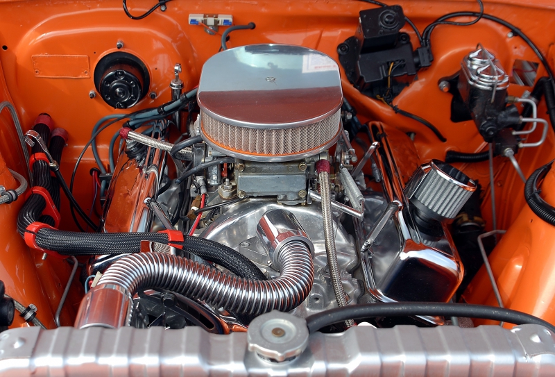 garagiste-FIGANIERES-min_car-engine-1738309